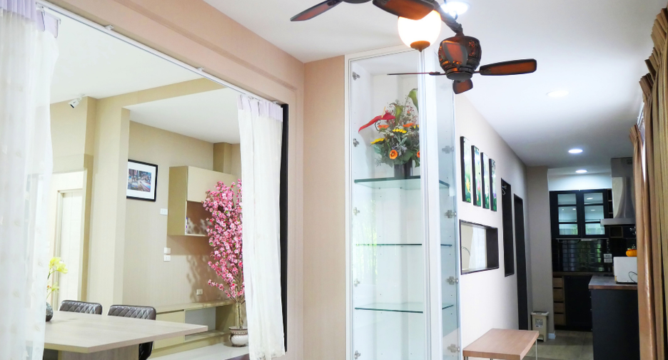For sale and for rent 3 bedrooms house in Bang Phli, Samut Prakan