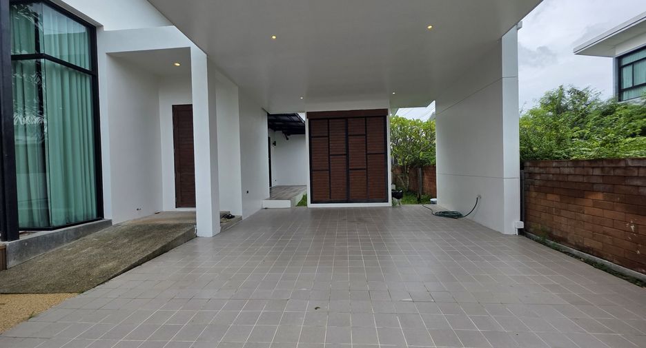 For sale and for rent 3 bedrooms villa in Mueang Phuket, Phuket