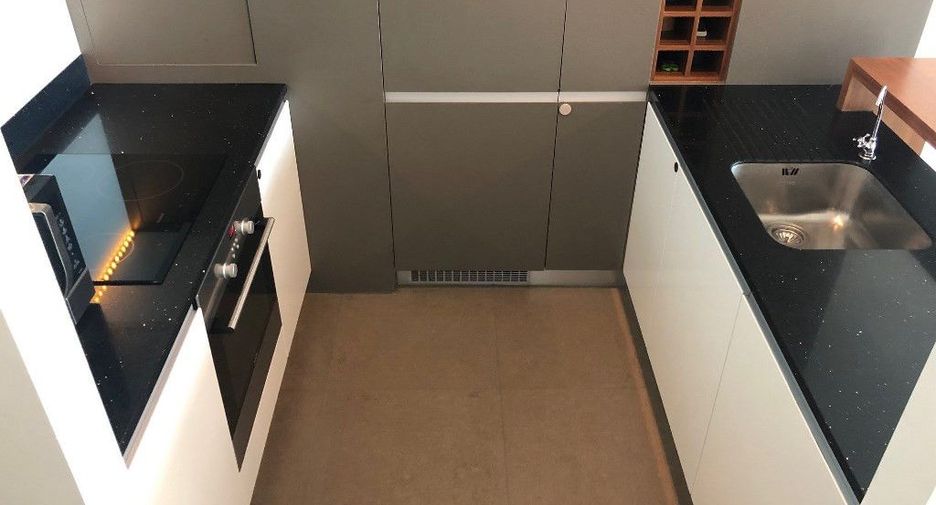 À vendre 1 chambre condo à Sathon, Bangkok