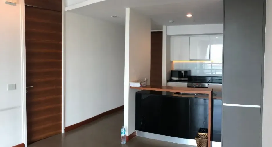 À vendre 1 chambre condo à Sathon, Bangkok