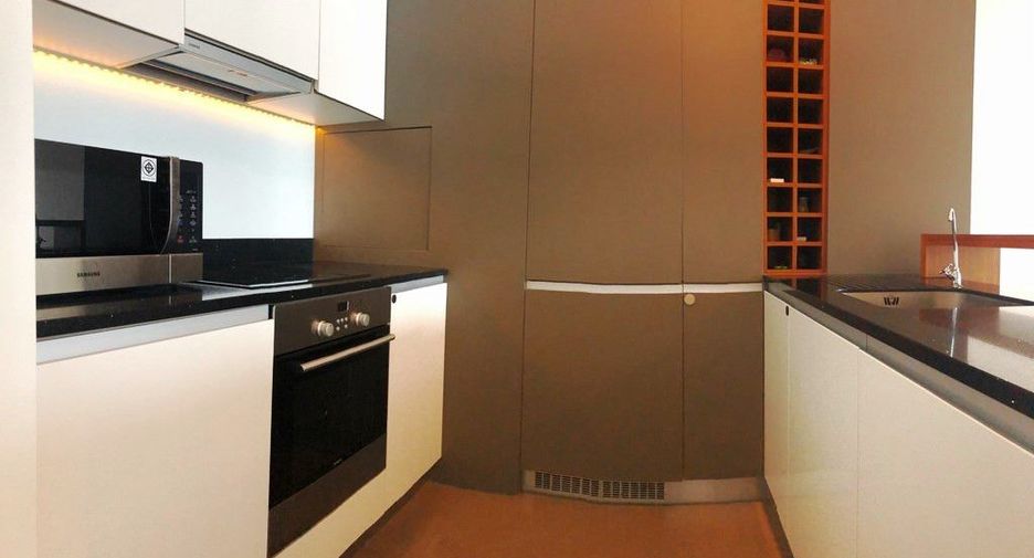 À vendre 1 chambre condo à Sathon, Bangkok
