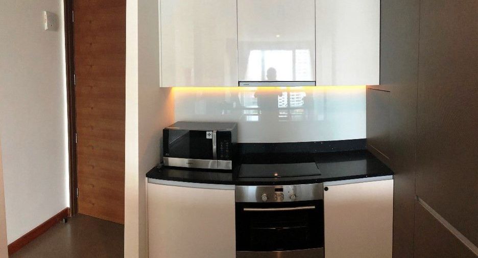 À vendre 1 chambre condo à Sathon, Bangkok