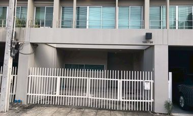 Продажа и аренда 3 спальни таунхаус в Суан Луанг, Бангкок