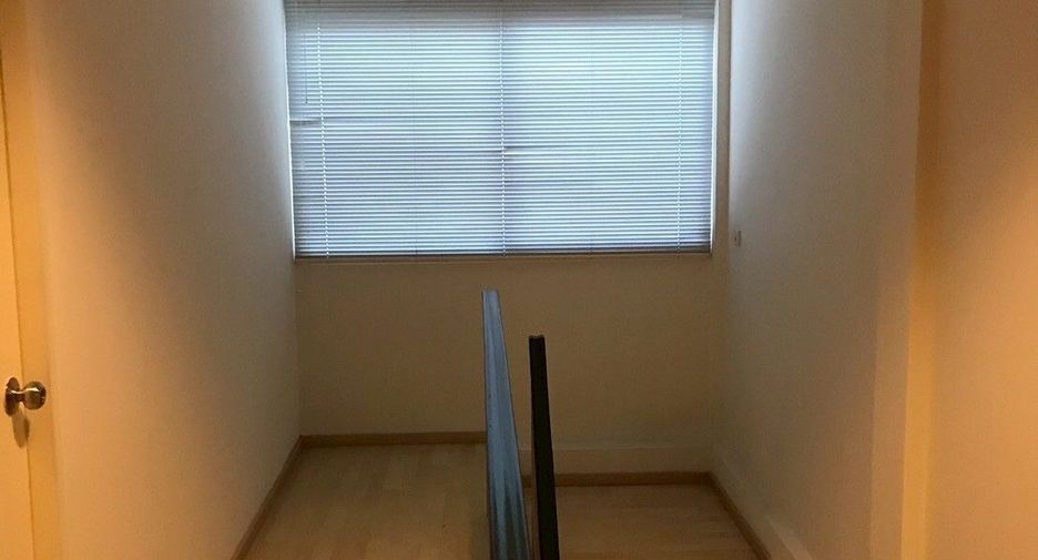 Reihenhaus zum Kauf und zur Miete mit 3 Zimmer in Suan Luang, Bangkok