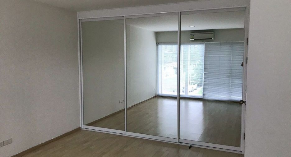 Reihenhaus zum Kauf und zur Miete mit 3 Zimmer in Suan Luang, Bangkok