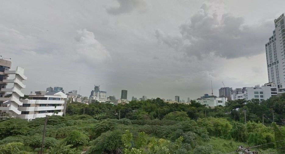 For sale land in Huai Khwang, Bangkok