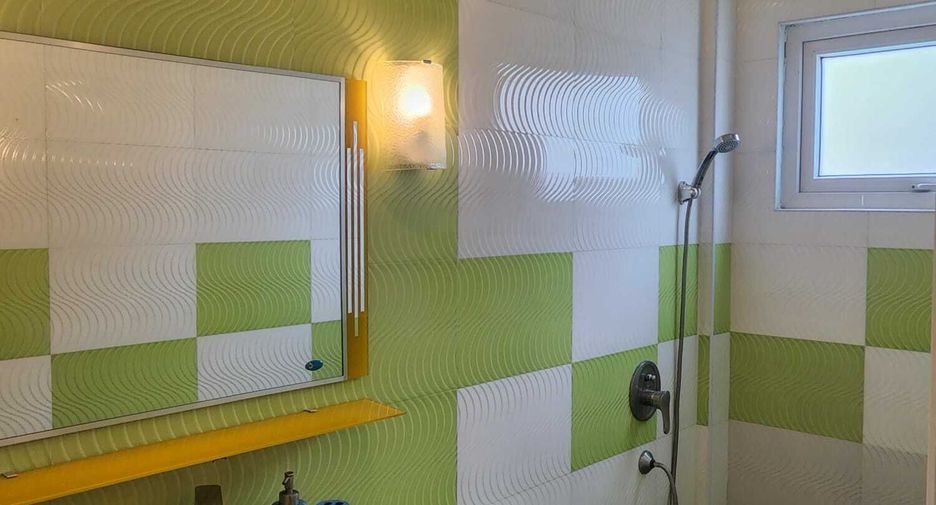 For rent 3 bedrooms villa in Mueang Phuket, Phuket
