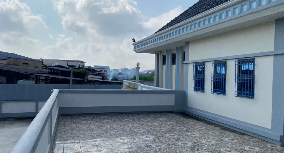 Casa en venta de 5 habitaciones en Bang Khun Thian, Bangkok