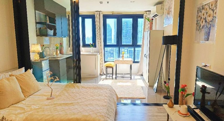 Wohnung zur Miete mit Studio in Huai Khwang, Bangkok