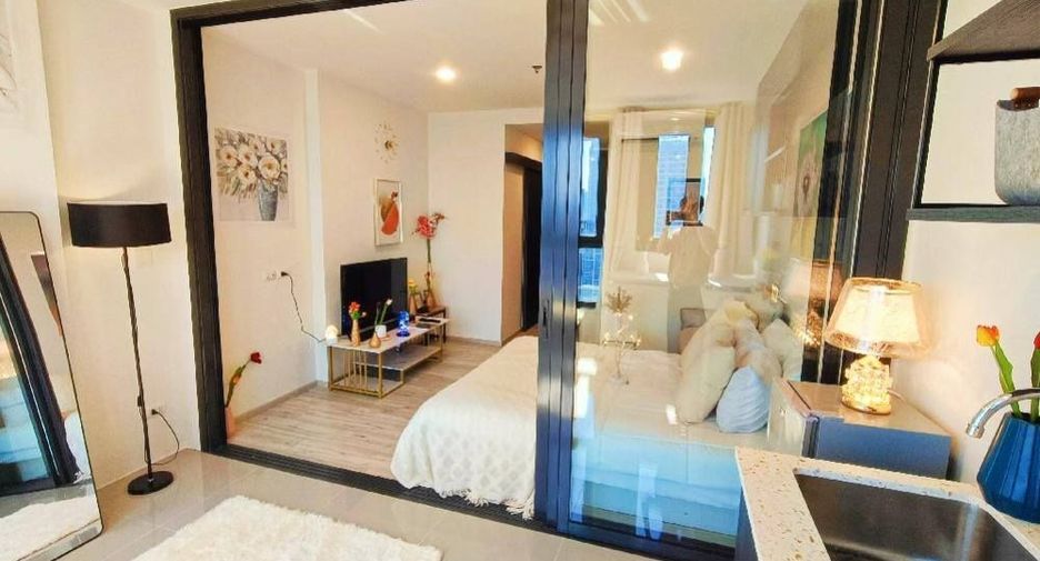 Wohnung zur Miete mit Studio in Huai Khwang, Bangkok