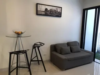 Wohnung zur Miete mit 1 Zimmer in Huai Khwang, Bangkok