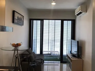 Wohnung zur Miete mit 1 Zimmer in Huai Khwang, Bangkok