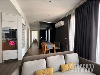À louer 2 chambres condo à Khlong San, Bangkok