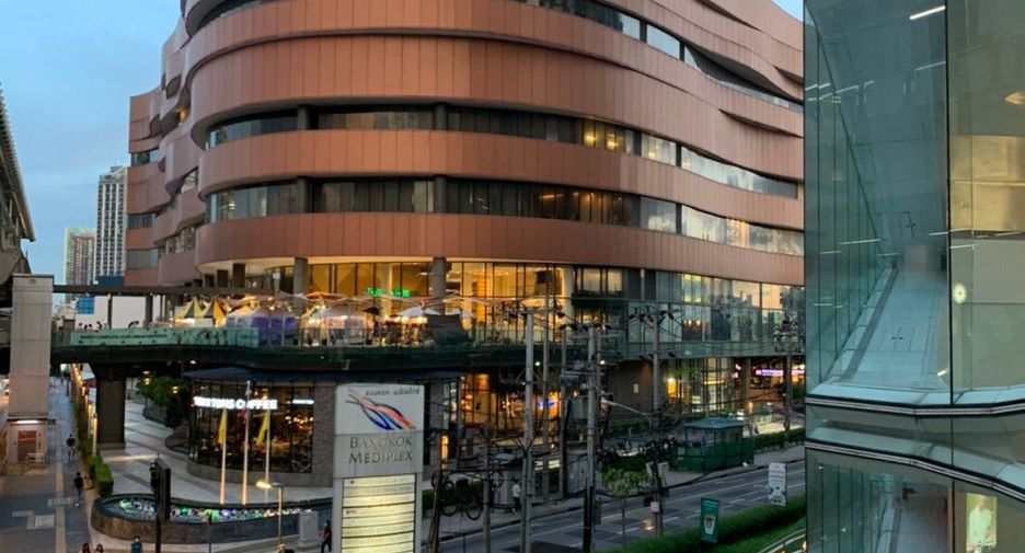 For rent studio condo in Khlong Toei, Bangkok