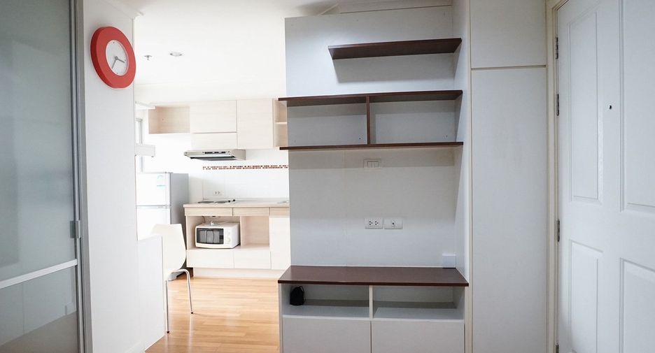 For rent 1 bed condo in Khlong Toei, Bangkok