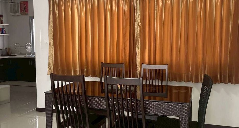 For rent 3 bedrooms townhouse in Thalang, Phuket