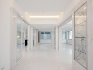 For sale 4 bedrooms townhouse in Watthana, Bangkok
