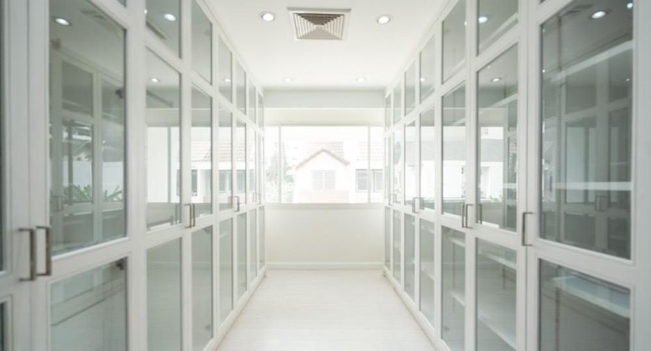 Reihenhaus zum Kauf mit 4 Zimmer in Watthana, Bangkok