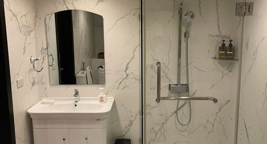 For sale 1 bed condo in Bang Rak, Bangkok