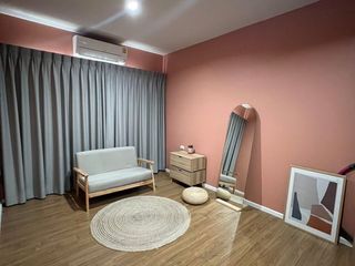 For rent 2 bedrooms townhouse in Saphan Sung, Bangkok