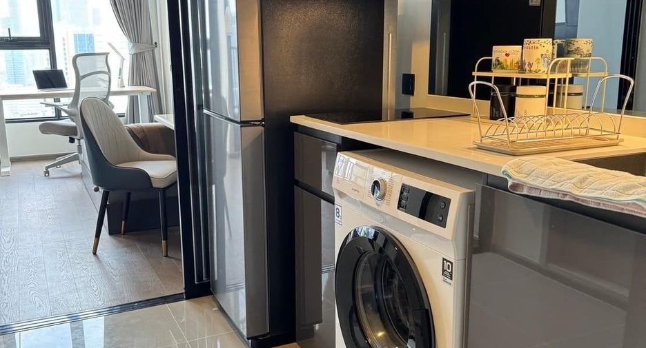 For rent 1 bed condo in Bang Rak, Bangkok