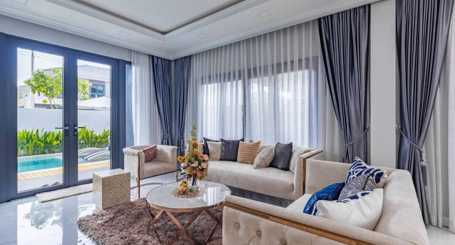 À vendre et à louer 4 chambres villa à Mueang Phuket, Phuket