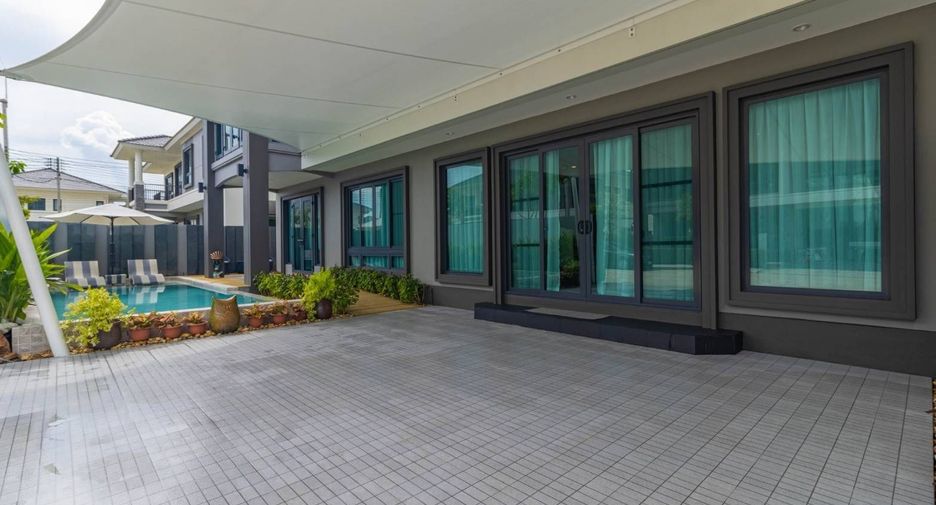À vendre et à louer 4 chambres villa à Mueang Phuket, Phuket