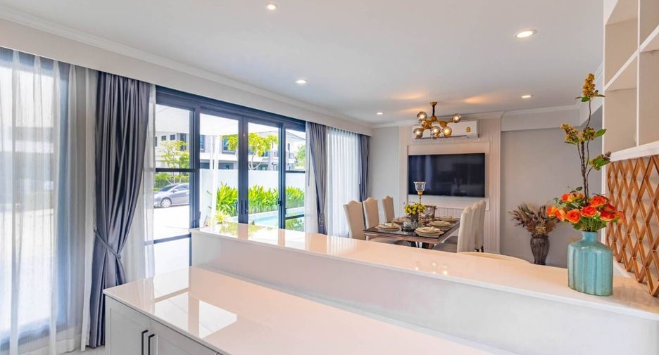 À vendre et à louer 4 chambres villa à Mueang Phuket, Phuket