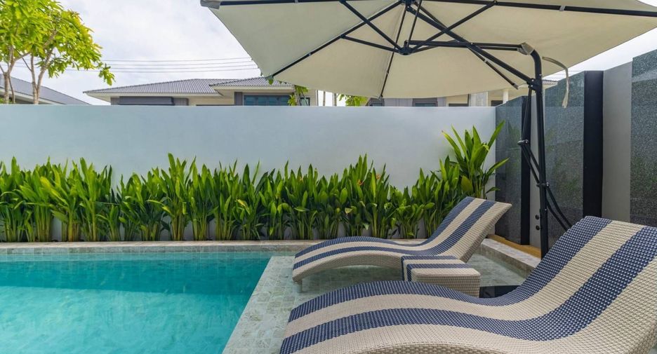 À vendre et à louer 4 chambres villa à Mueang Phuket, Phuket