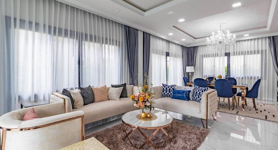 À vendre et à louer 4 chambres villa à Mueang Phuket, Phuket