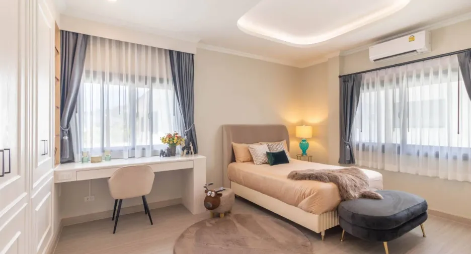 À vendre et à louer 4 chambres villa à Mueang Phuket, Phuket