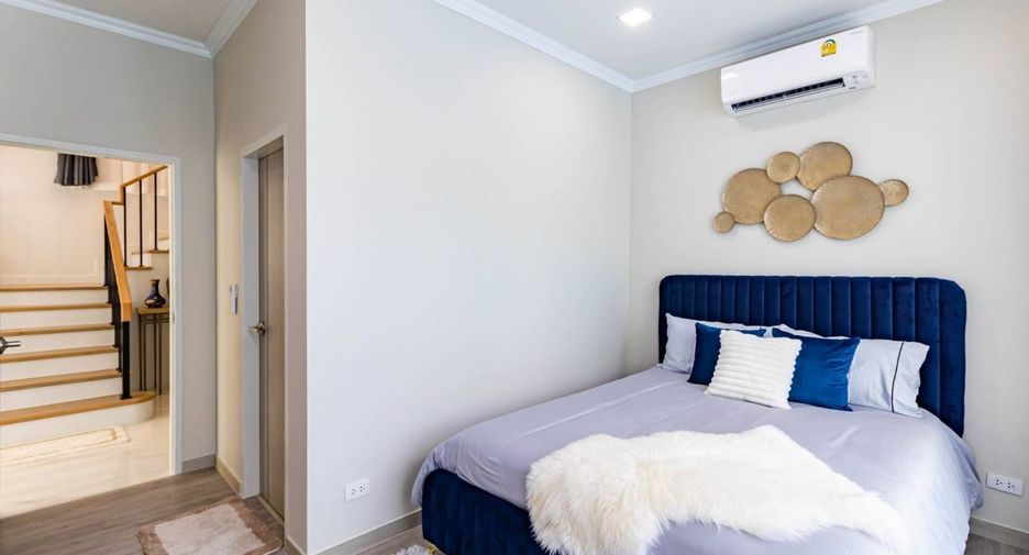 À vendre et à louer 4 chambres villa à Mueang Phuket, Phuket