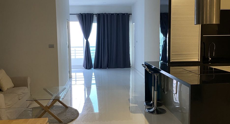 For rent 3 bedrooms condo in Bang Kapi, Bangkok