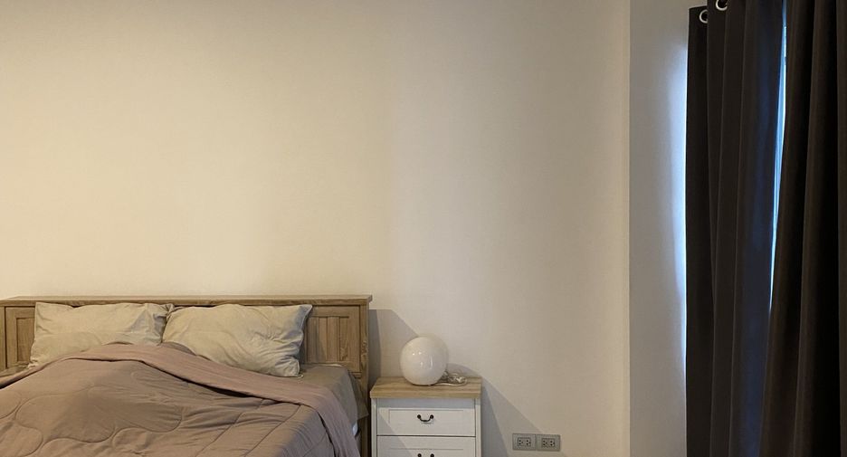 For rent 3 bedrooms condo in Bang Kapi, Bangkok