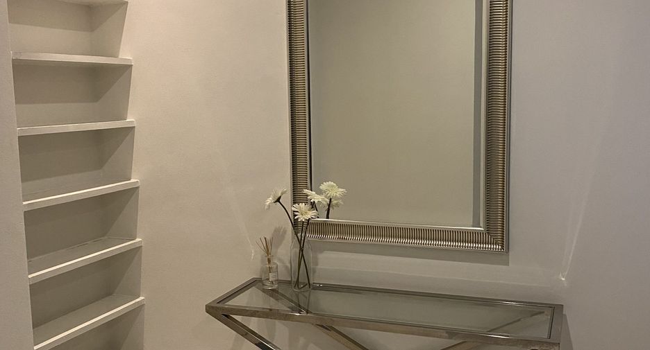 For rent 3 bedrooms condo in Bang Kapi, Bangkok