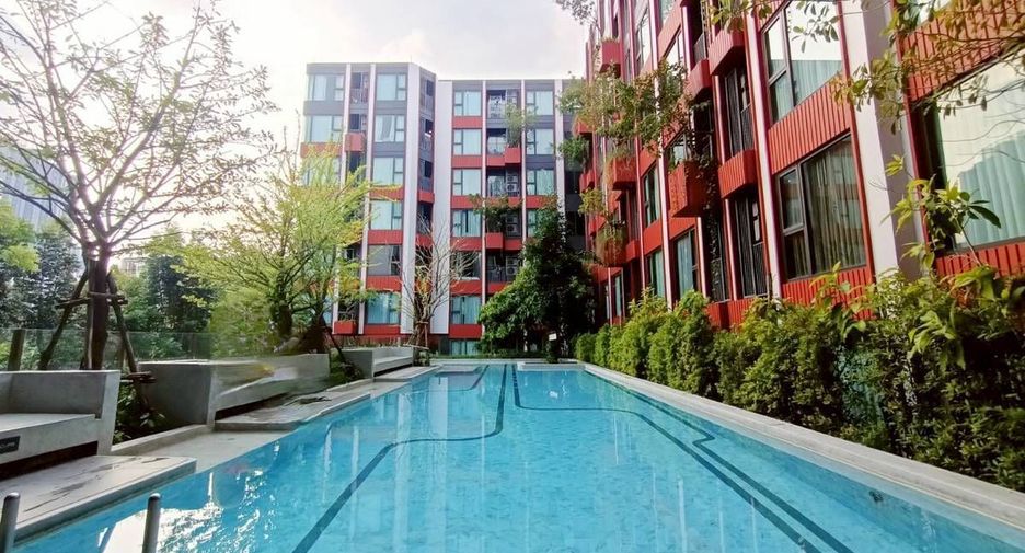For sale 1 bed condo in Phra Khanong, Bangkok