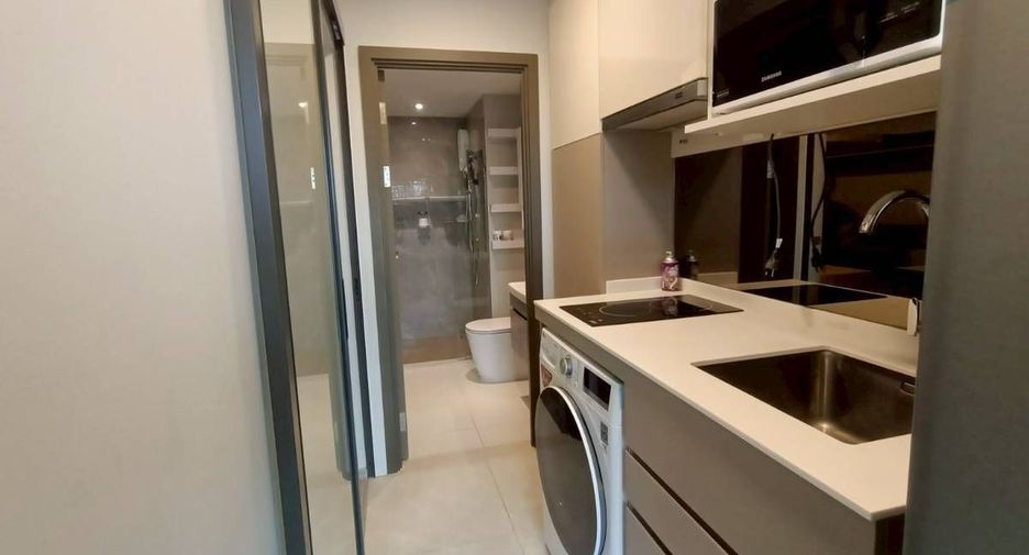 For sale 1 bed condo in Phra Khanong, Bangkok