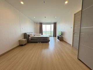For sale and for rent 4 bedrooms condo in Yan Nawa, Bangkok