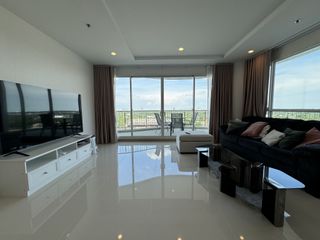 For sale and for rent 4 bedrooms condo in Yan Nawa, Bangkok