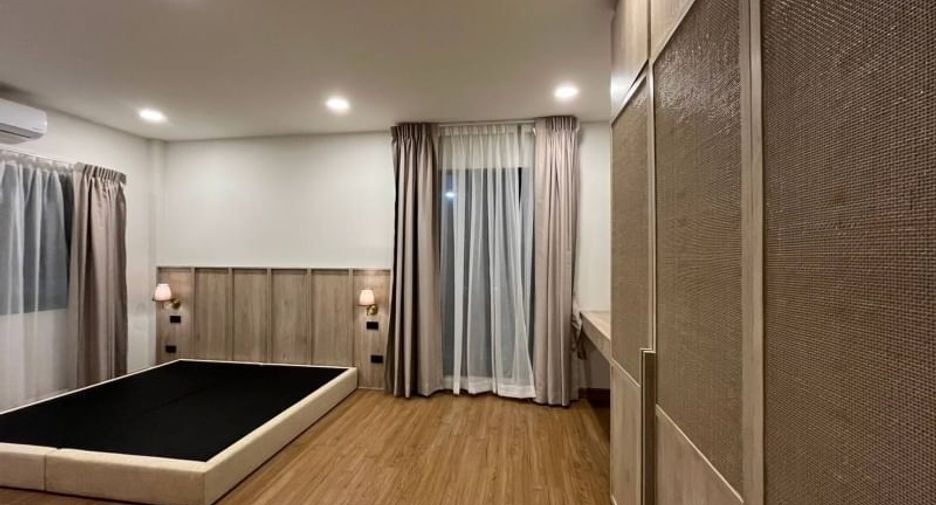 For rent 4 bedrooms house in Bang Phli, Samut Prakan
