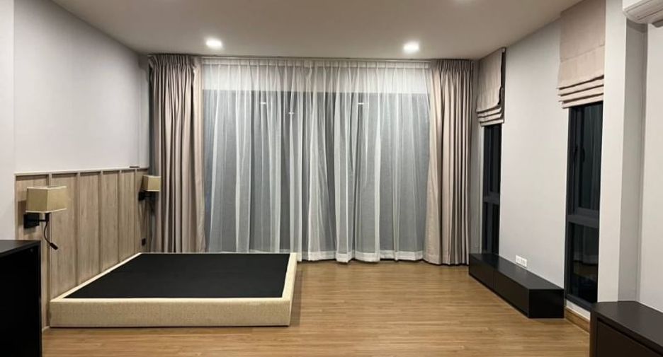 For rent 4 bedrooms house in Bang Phli, Samut Prakan
