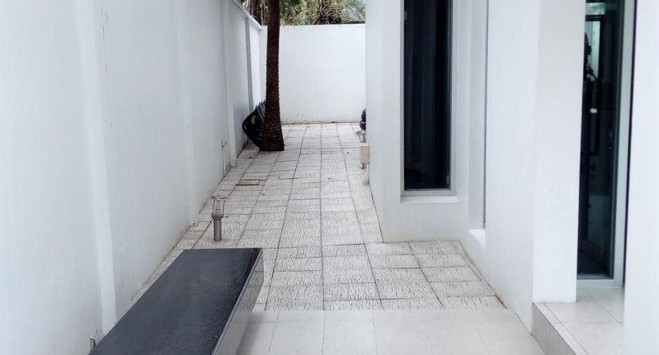 Casa adosada en venta de 3 habitaciones en Chatuchak, Bangkok