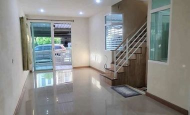 For rent 4 bedrooms townhouse in Nong Khaem, Bangkok