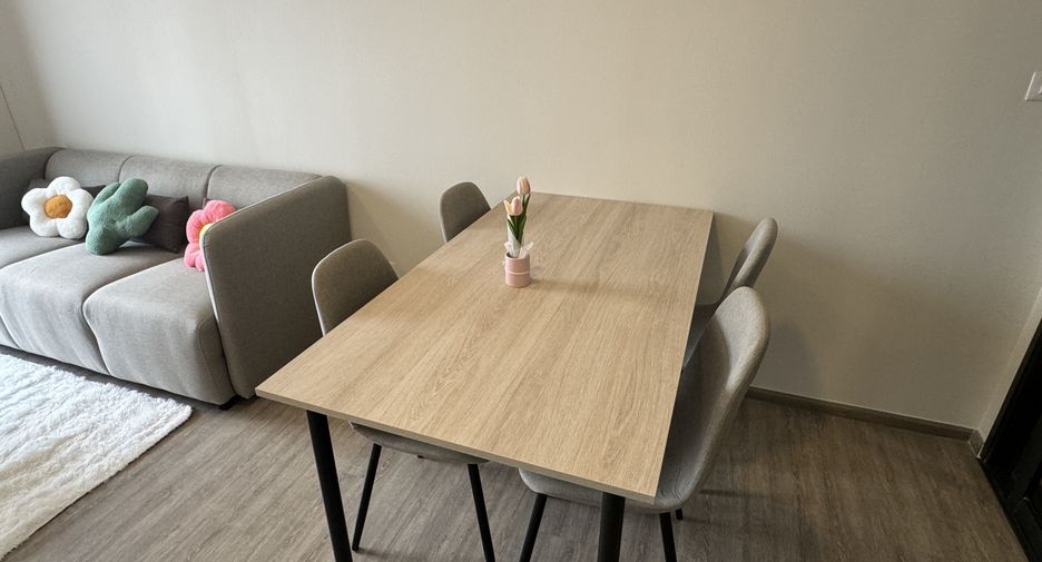 For rent 2 bedrooms condo in Watthana, Bangkok