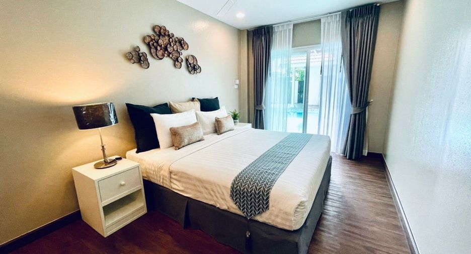À louer 5 chambres villa à Mueang Phuket, Phuket
