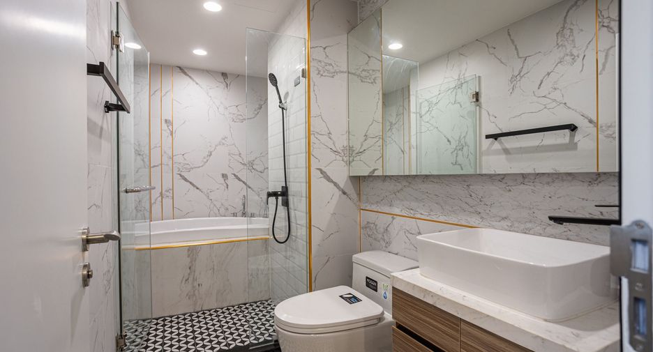 For sale 2 bedrooms condo in Lat Phrao, Bangkok