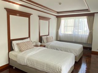 Apartamento en alquiler de 3 habitaciones en Watthana, Bangkok