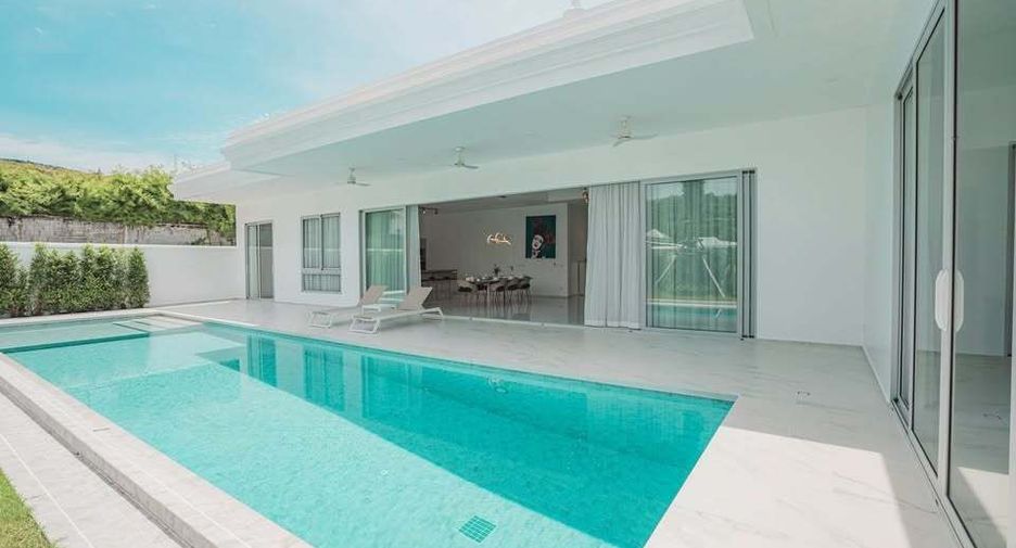 À vendre et à louer 5 chambres villa à Mueang Phuket, Phuket