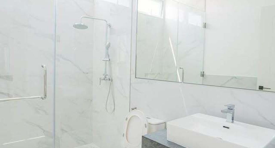 À vendre et à louer 5 chambres villa à Mueang Phuket, Phuket