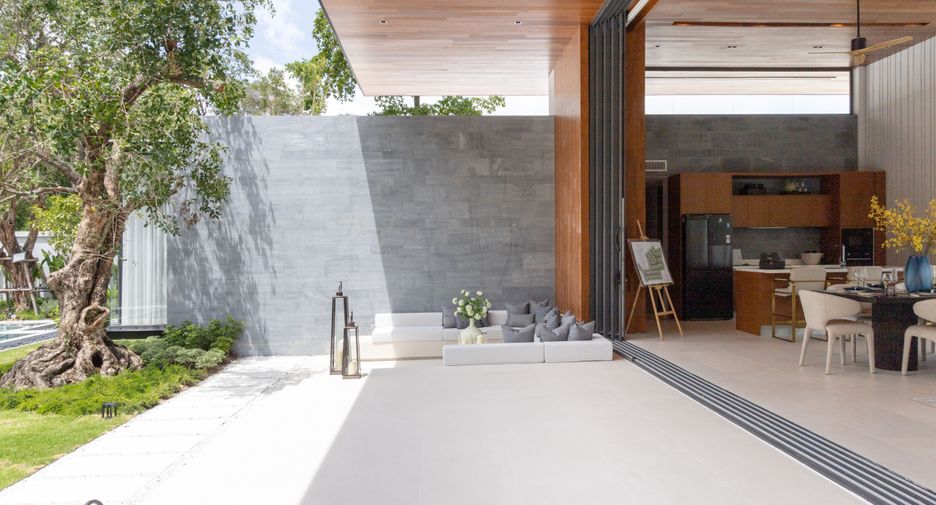 For sale 4 bedrooms villa in Kathu, Phuket
